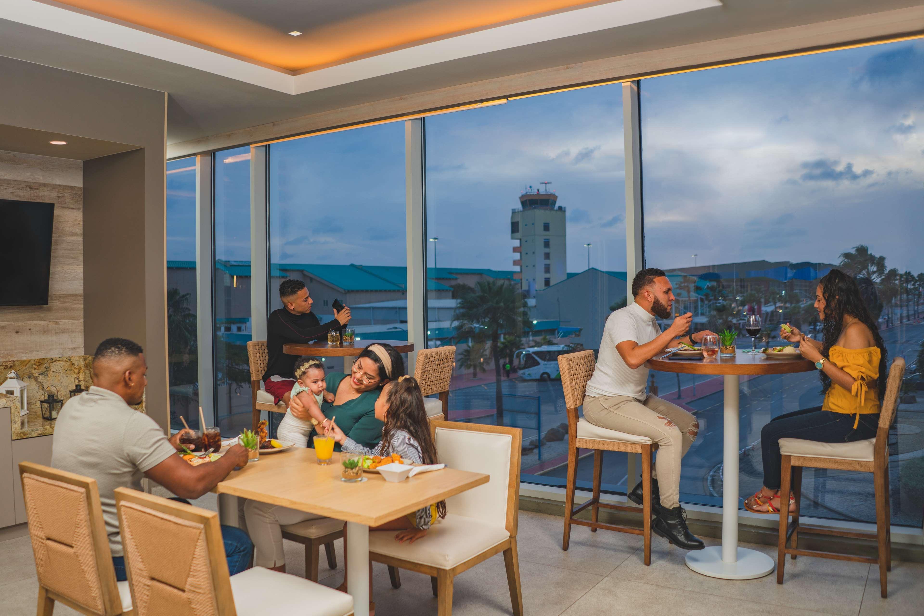 Hyatt Place Aruba Airport Oranjestad Buitenkant foto